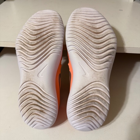 Nike Flex Runner US 7Y/8.5. - Picture 8 of 11